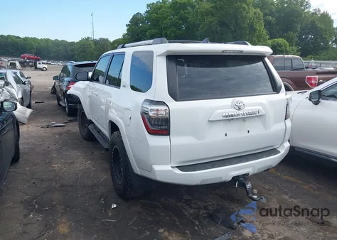 2022 Toyota 4Runner Sr5 z USA, uszkodzony, nr VIN JTEMU5JRXN6034091